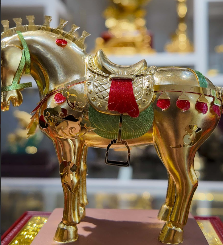 Tượng ngựa tài lộc mẫu 10