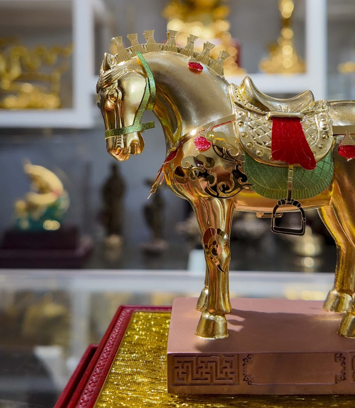 Tượng ngựa tài lộc mẫu 10