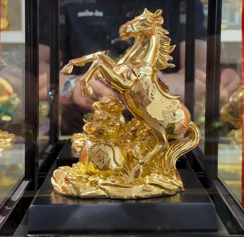 Tượng ngựa tài lộc mẫu 11