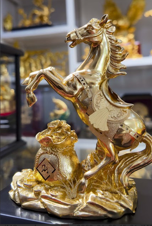 Tượng ngựa tài lộc mẫu 11