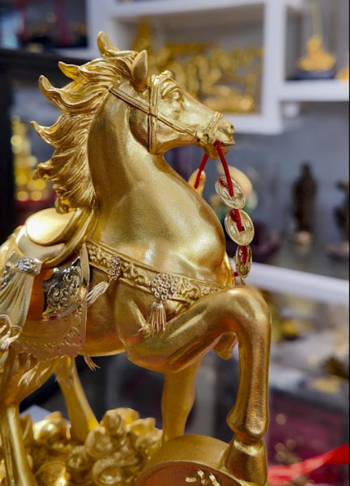 Tượng ngựa tài lộc mẫu 12