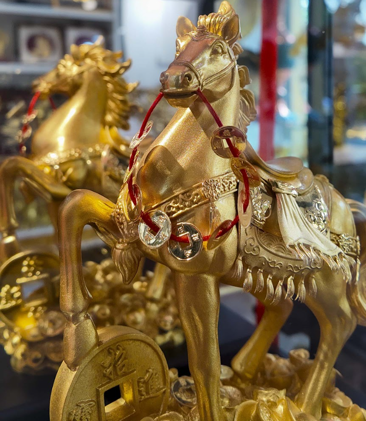 Tượng ngựa tài lộc mẫu 12