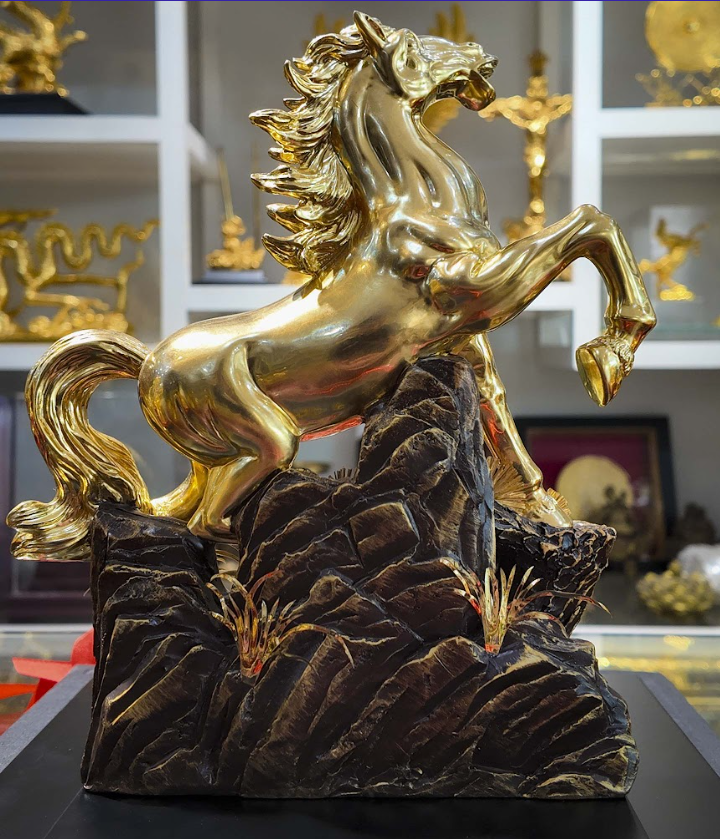 Tượng ngựa tài lộc mẫu 13