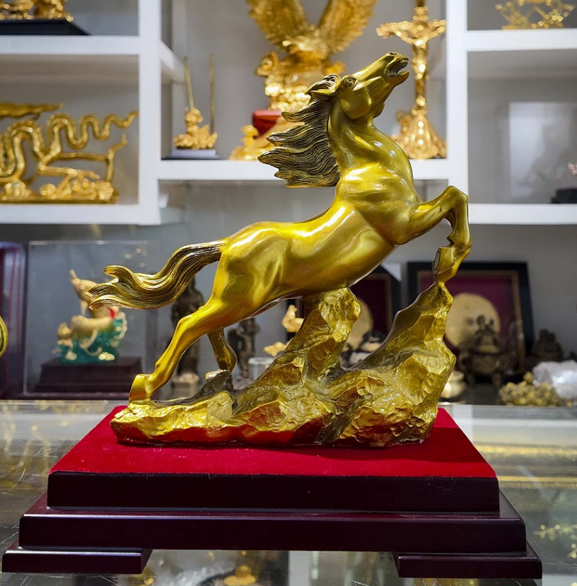 Tượng ngựa tài lộc mẫu 15