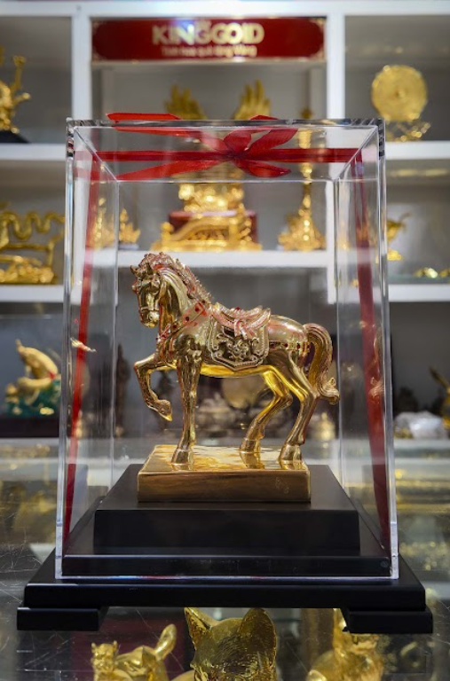 Tượng ngựa tài lộc mẫu 3