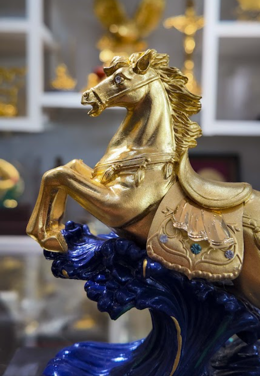 Tượng ngựa tài lộc mẫu 6