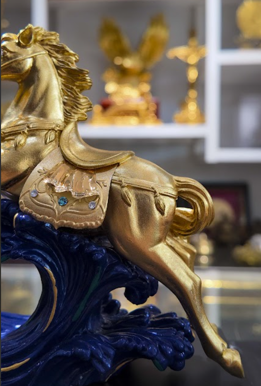 Tượng ngựa tài lộc mẫu 6