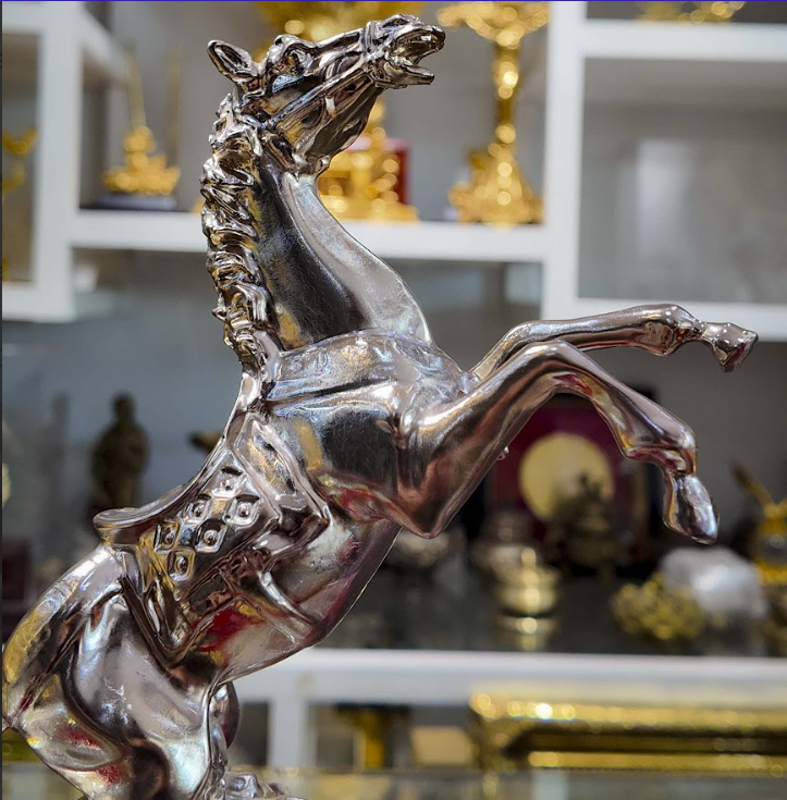 Tượng ngựa tài lộc mẫu 7