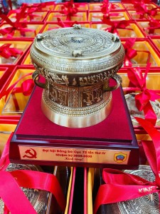 Địa Chỉ Mua Trống Đồng Hà Nội Quà Tặng Đúc Thủ Công Uy Tín