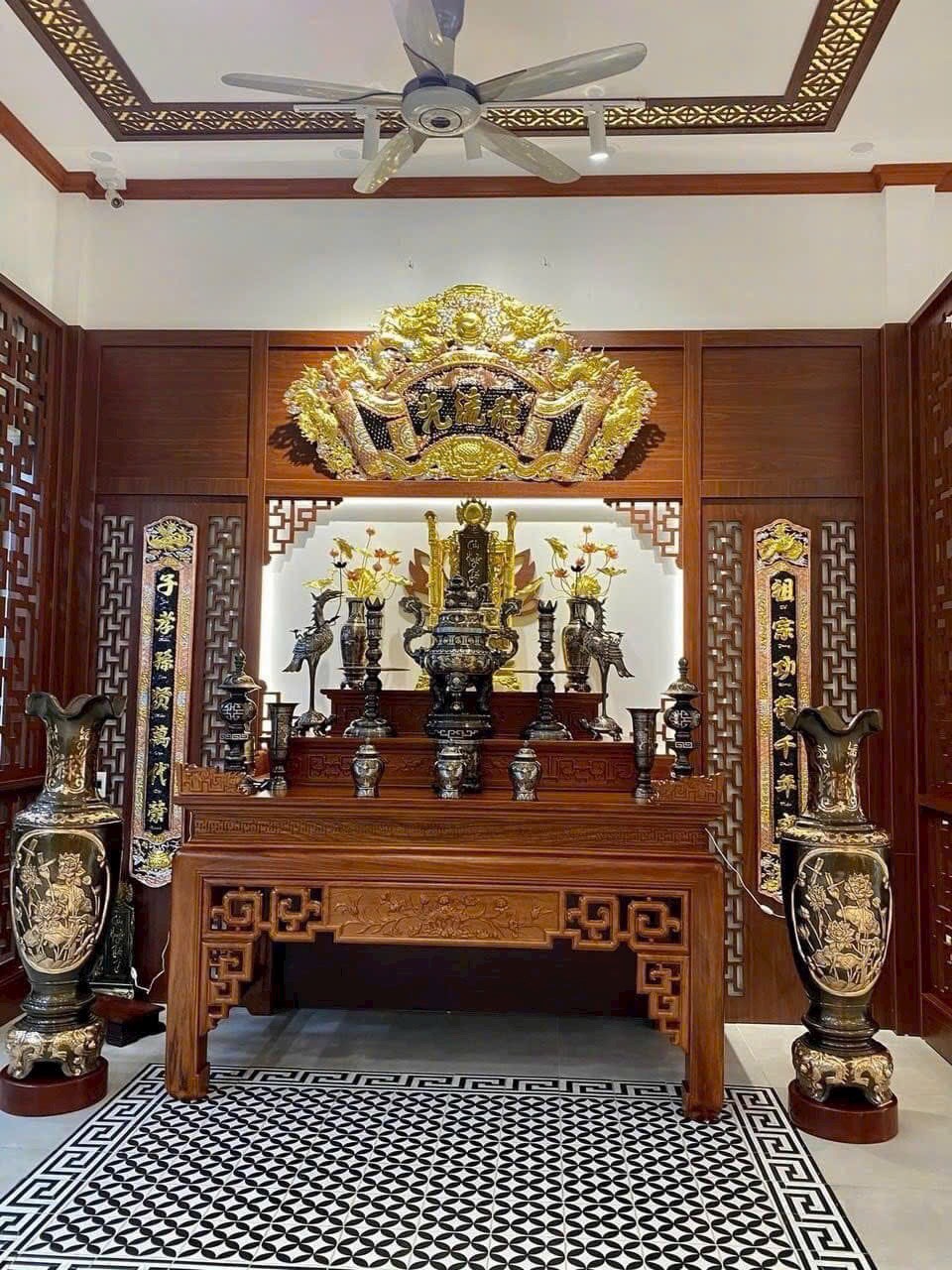 Mẫu bàn thờ gia tiên tại gia đình