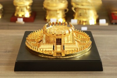Mô Hình Đền Thờ Vua Hùng Cần Thơ Bằng Đồng Mạ Vàng