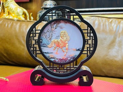 Nhất Mã Phi Thiên Mạ Vàng 24k: Quà Tết Bính Ngọ 2026 Đẳng Cấp