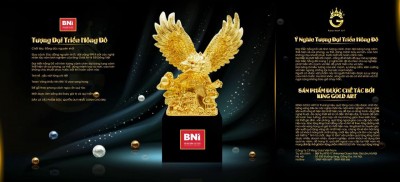 Khám Phá Sức Mạnh Phong Thủy Từ Tượng Đại Bàng Mạ Vàng Trong Công Việc Và Kinh Doanh