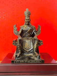 Tượng Lạc Long Quân Đồng – Biểu Tượng Cội Nguồn Thiêng Liêng