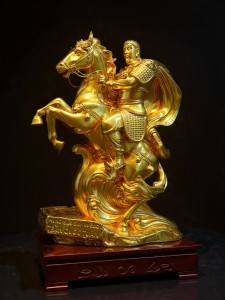 Tượng Trần Quốc Tuấn Mạ Vàng King Gold Art Biểu Tượng Anh Hùng Dân Tộc
