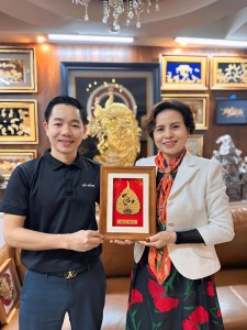 Quà Tặng 20/10 Cao Cấp: Gợi Ý Quà Vàng Tôn Vinh Người Phụ Nữ Quan Trọng