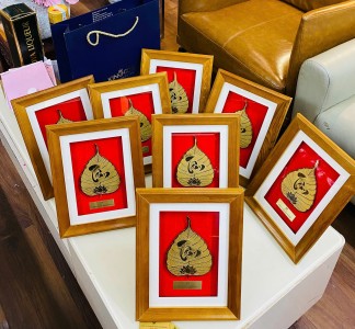 Tranh Vàng Lá Bồ Đề Chữ Tâm – Quà Tặng Doanh Nghiệp Ý Nghĩa & Sang Trọng