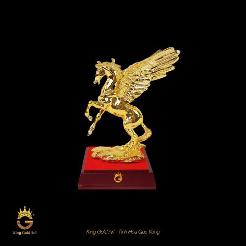 Tượng Ngựa Có Cánh Dát Vàng 24K