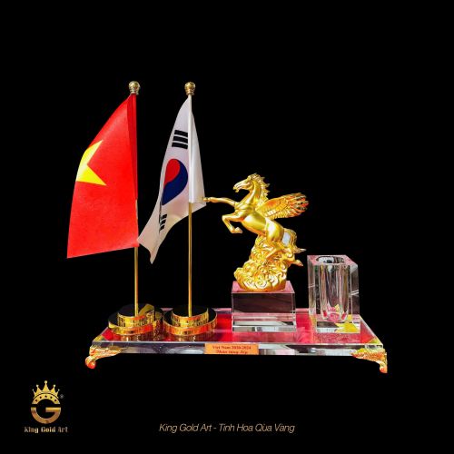 Đế cắm bút: Linh vật theo tuổi Ngựa