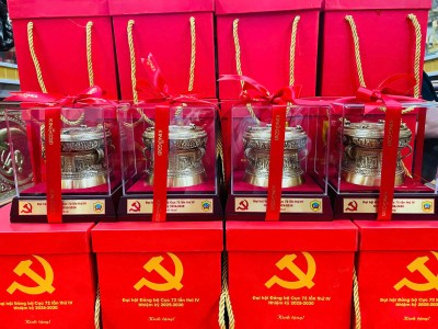 Hoàn thiện 150 trống đồng quà tặng Đại hội Đảng chỉ trong 3 ngày
