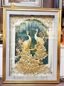 Tranh Vàng Vinh Hoa Phú Quý  – Biểu Tượng Đôi Công Sang Trọng Cho Không Gian Đẳng Cấp