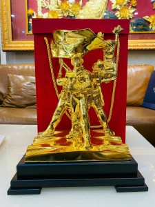 Tượng Giải Phóng Mạ Vàng – Quà tặng ý nghĩa ngày 2/9 | King Gold Art – Đồ Đồng Việt