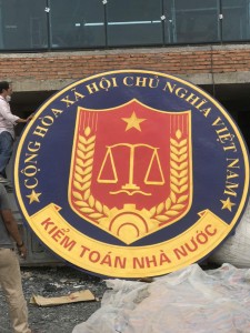 Chế tác và Thi công logo tòa nhà Kiểm toán Nhà nước cao 3m