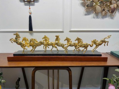 Tượng Bát Mã Dài 1m Mạ Vàng: Khơi Nguồn Vận Khí Thịnh Vượng 2026