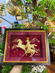 Tranh Tam Ngựa Phủ Vàng: Quà Tặng Năm Bính Ngọ 2026 sang trọng