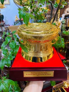 Trống đồng mạ vàng: Tinh hoa văn hóa Việt và biểu tượng Quà tặng vàng